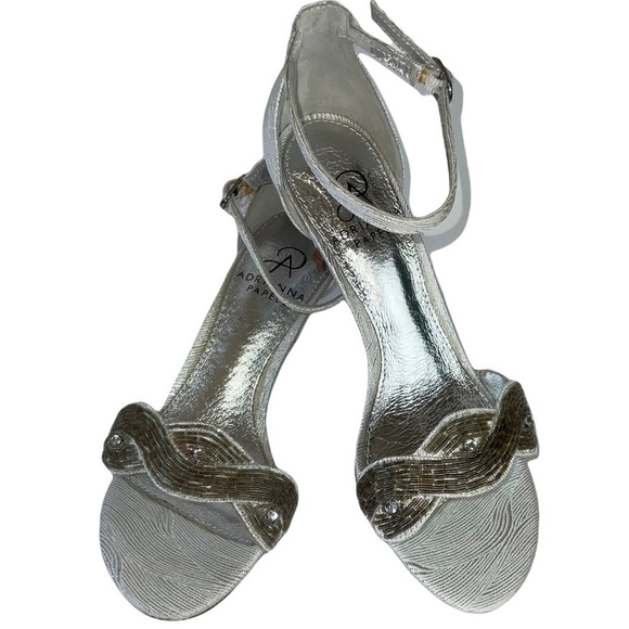 Adrianna Papell Aerin Silver Wave Heels - Picture 1 of 7